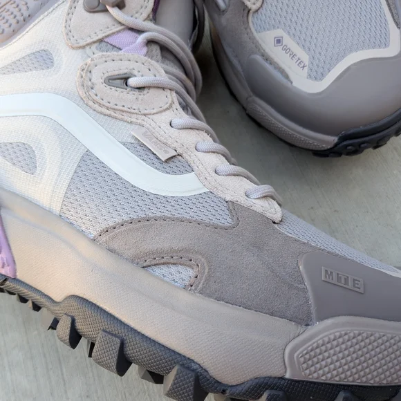 Nwt Vans Crestline MTE Gore Tex Hiking Trail Boots Waterproof Grey Purple